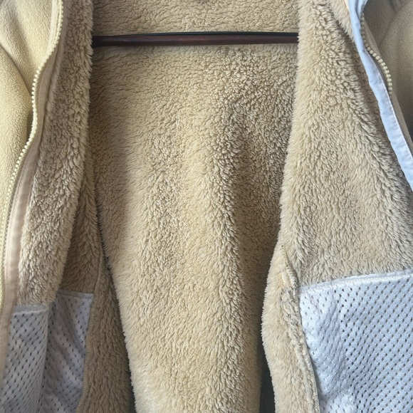 PATAGONIA-WOMENS SYNCHILLA SHEARLING JACKET - Picture 13 of 14